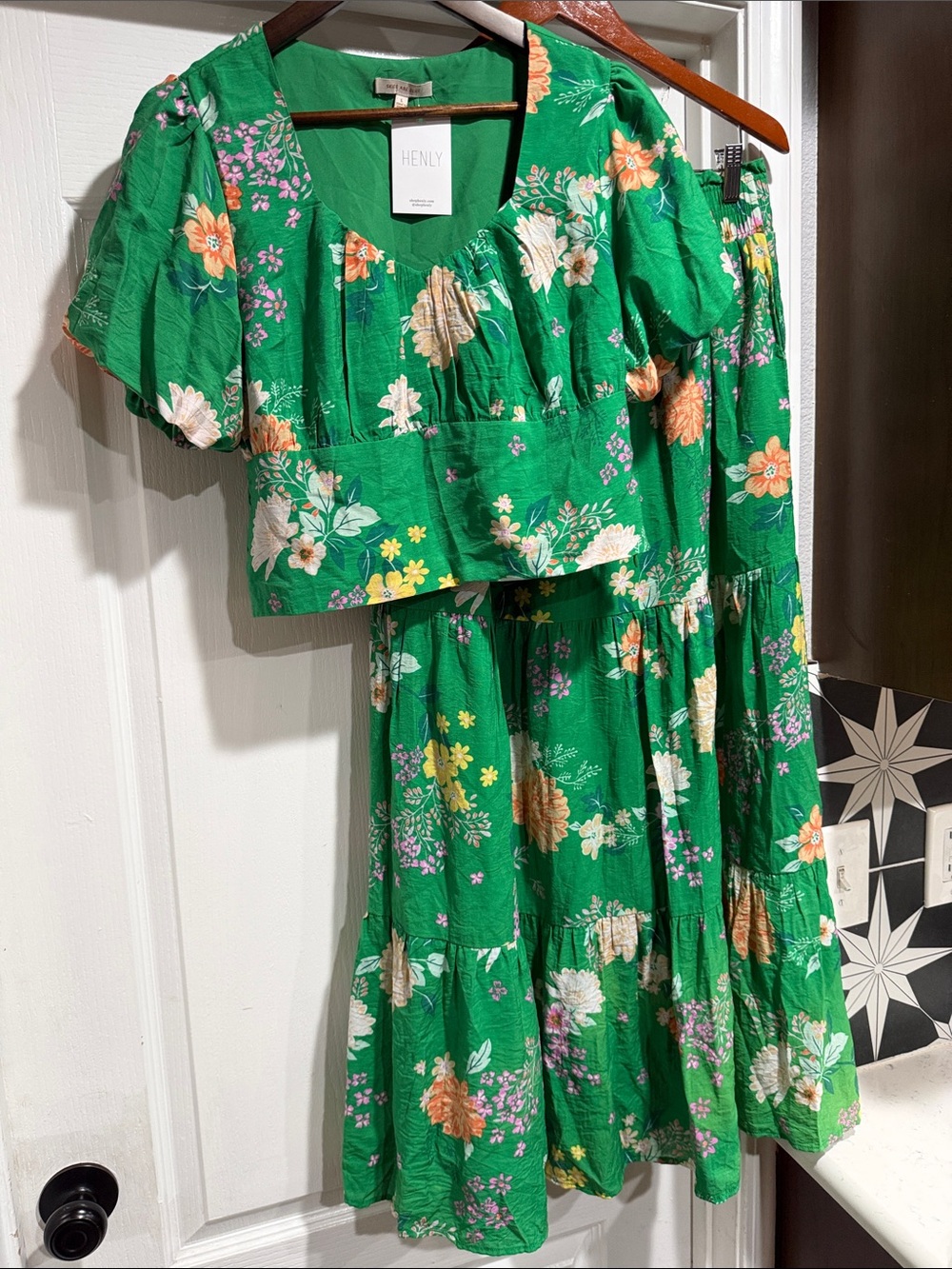 Skies Are Blue Henly Bright Green Dress